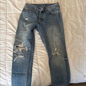 Levi's Women's Blue Distressed Straight Jeans